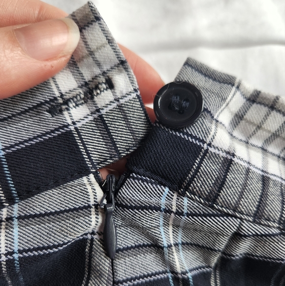 Forever 21 blue plaid skirt - Picture 3 of 4